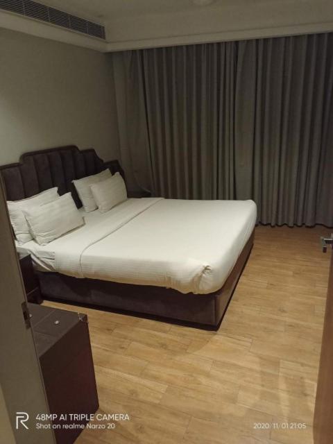 Hotel Accord Premier Raigarh Bagian luar foto