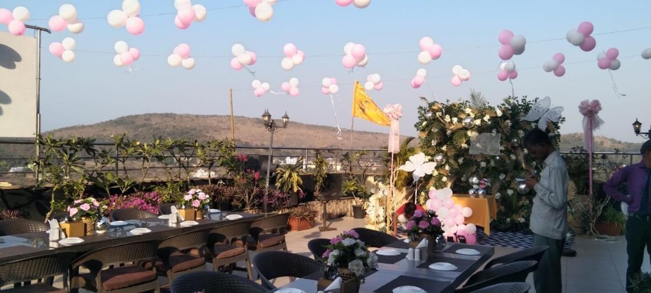 Hotel Accord Premier Raigarh Bagian luar foto