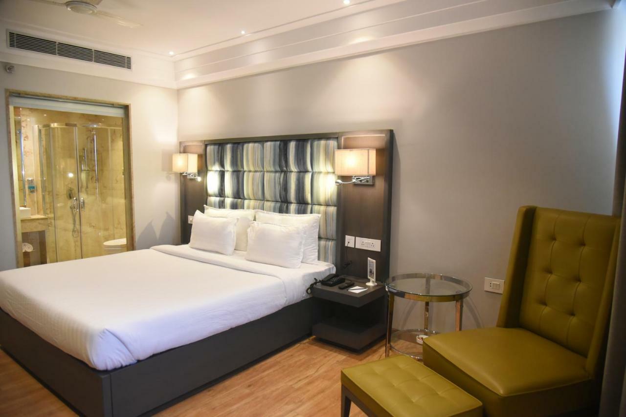 Hotel Accord Premier Raigarh Bagian luar foto