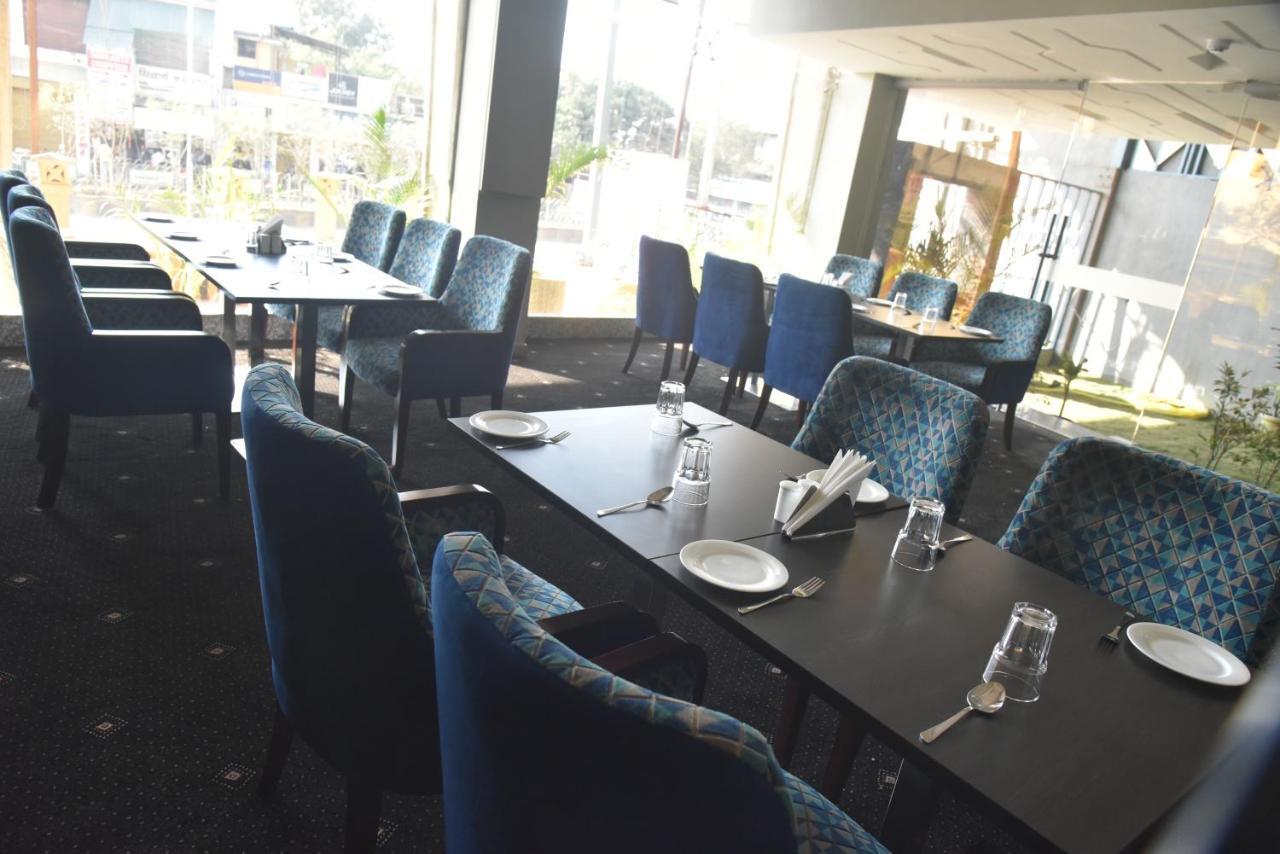 Hotel Accord Premier Raigarh Bagian luar foto