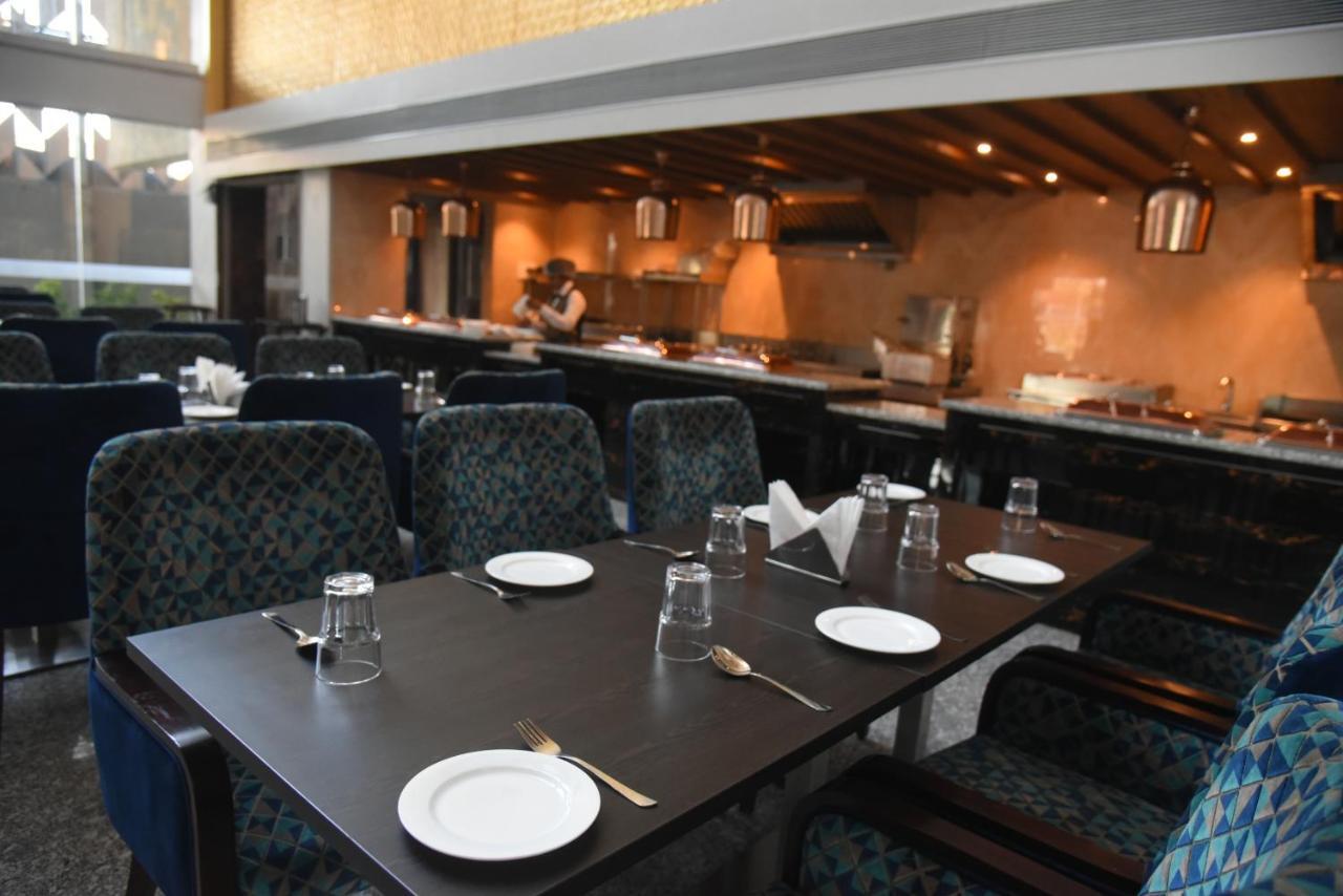 Hotel Accord Premier Raigarh Bagian luar foto