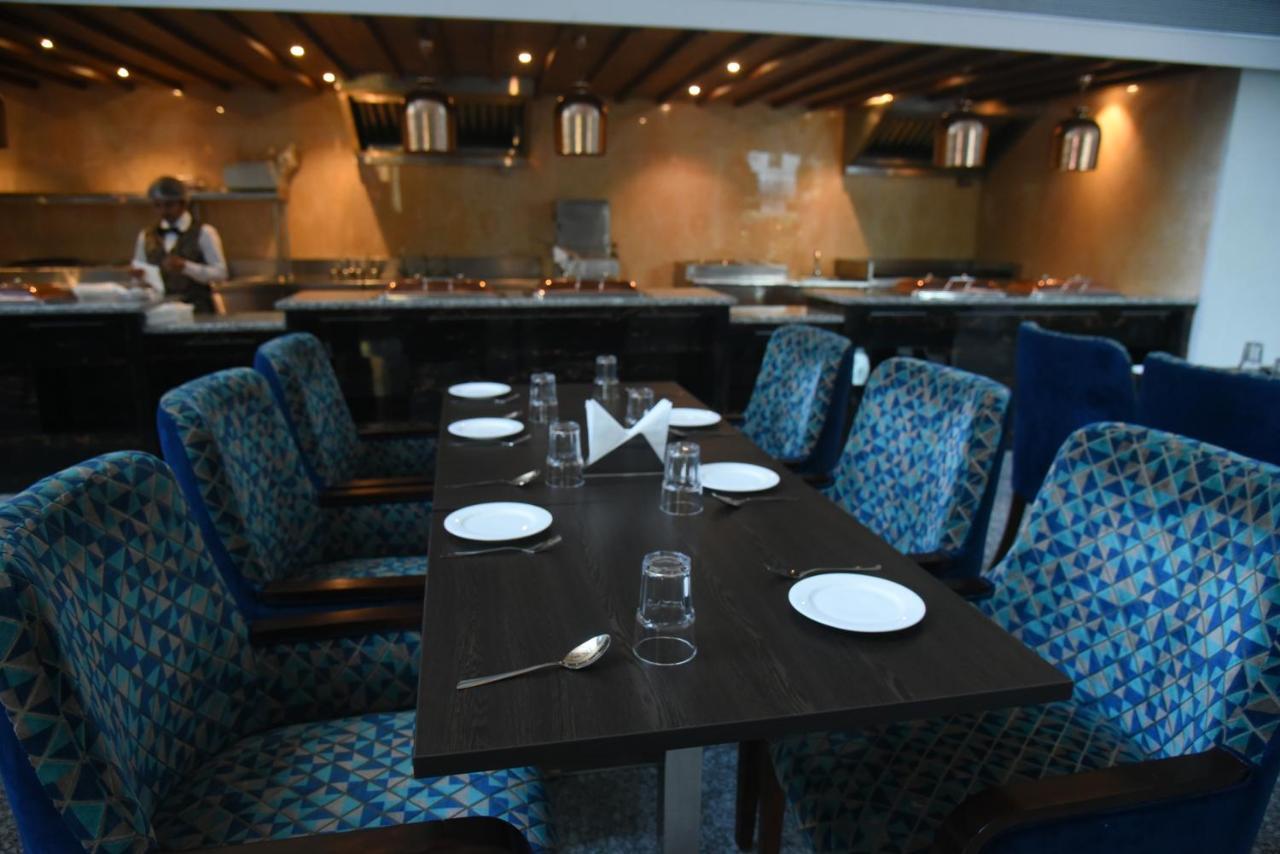 Hotel Accord Premier Raigarh Bagian luar foto